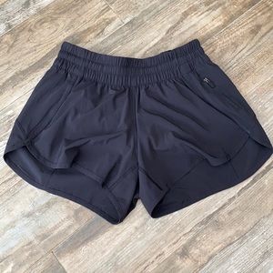 Lululemon tracker shorts